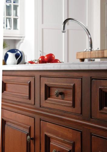 Custom Kitchen Cabinets and Design